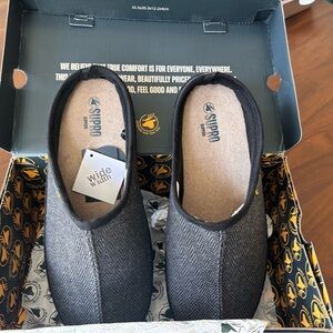 Deer Stags Men's Gray Herringbone Slip-On Loafers